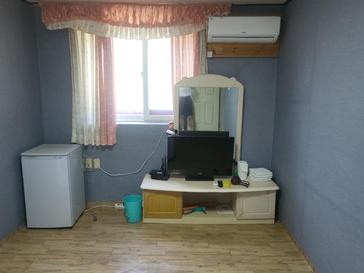 Songwol Park Motel Szokcsho Kültér fotó