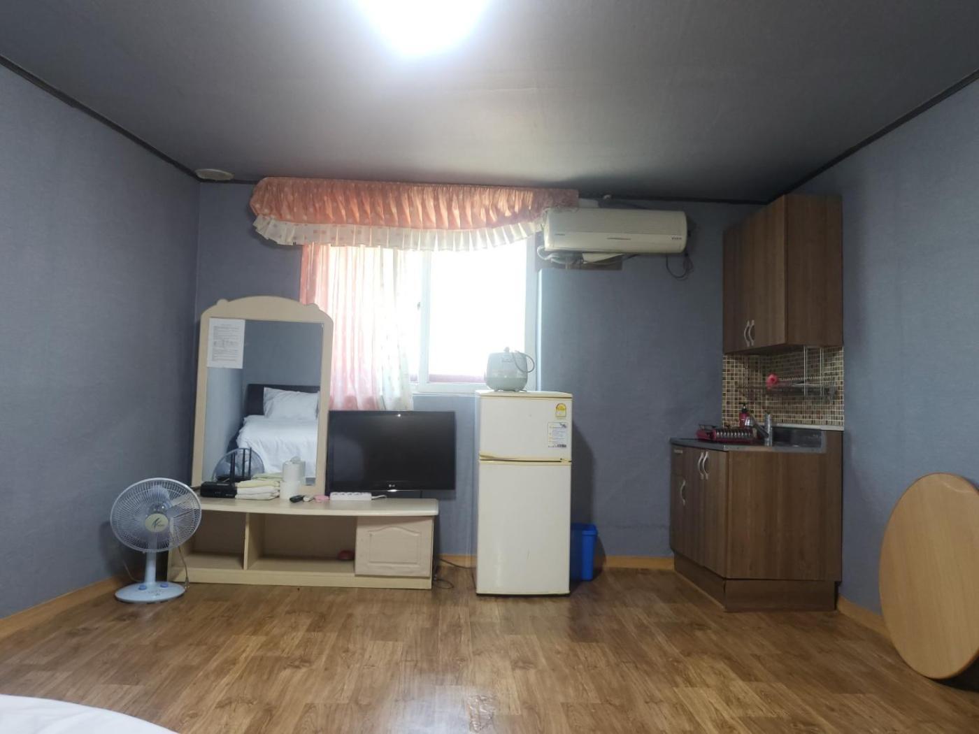 Songwol Park Motel Szokcsho Kültér fotó
