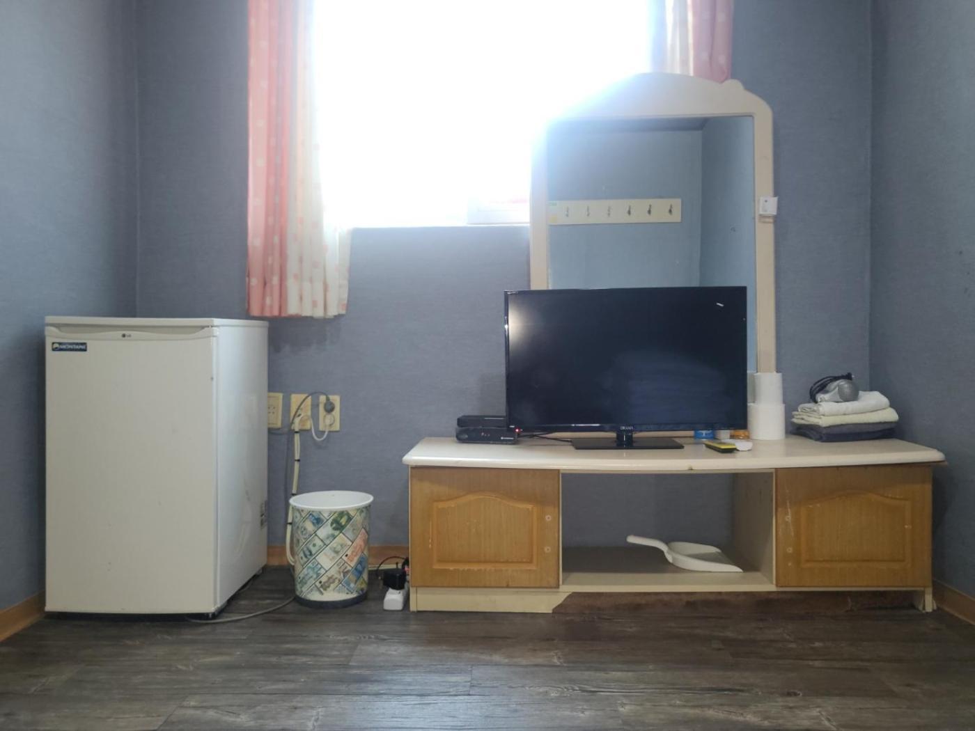 Songwol Park Motel Szokcsho Kültér fotó