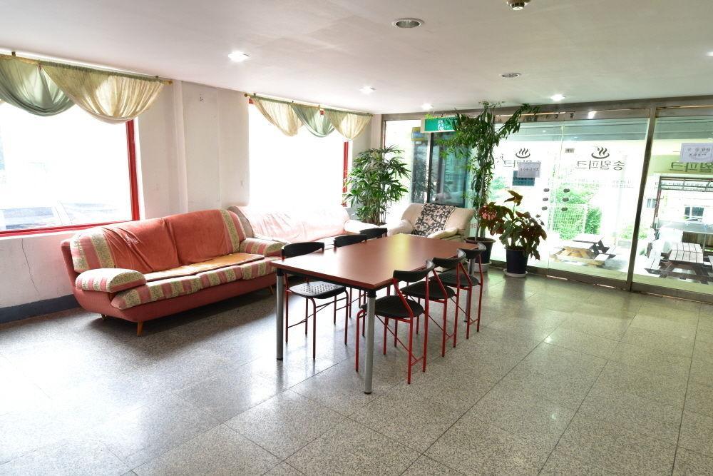 Songwol Park Motel Szokcsho Kültér fotó